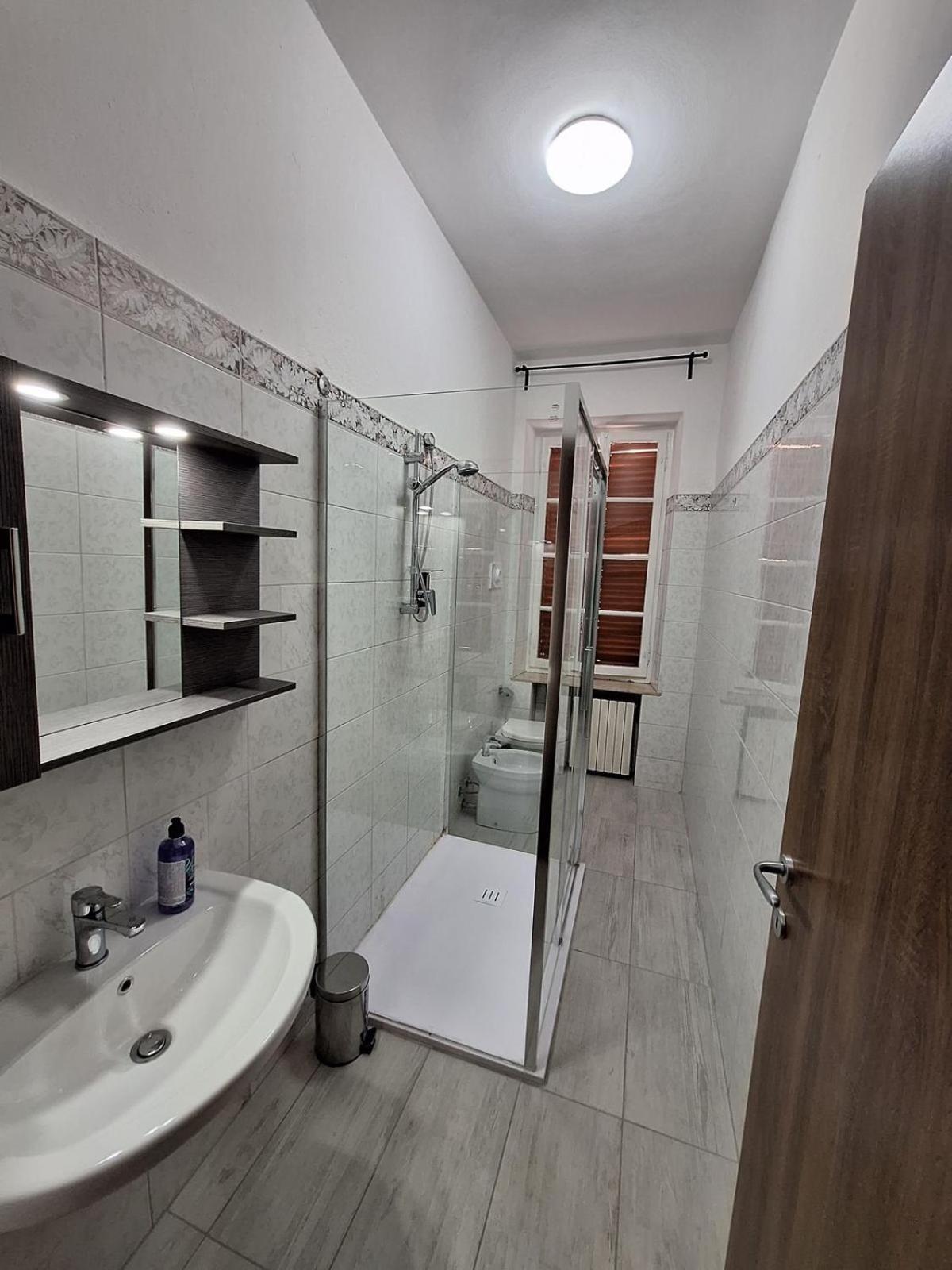 Fiore Apartments Fiorenzuola d'Arda Bagian luar foto