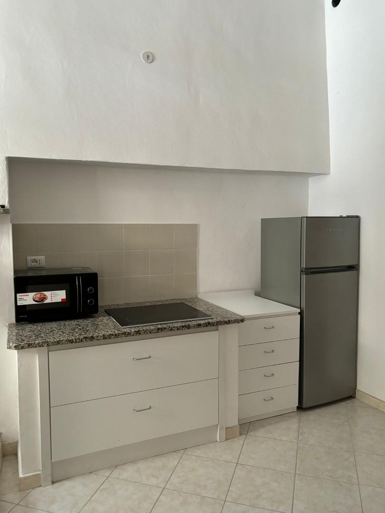 Fiore Apartments Fiorenzuola d'Arda Bagian luar foto